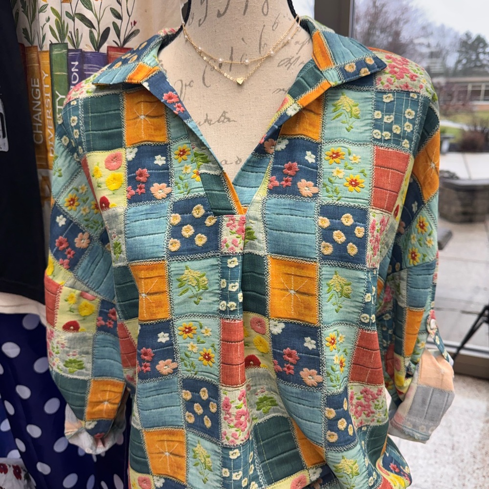 The Bloom and Breeze Pullover Blouse - Picture 3 of 4